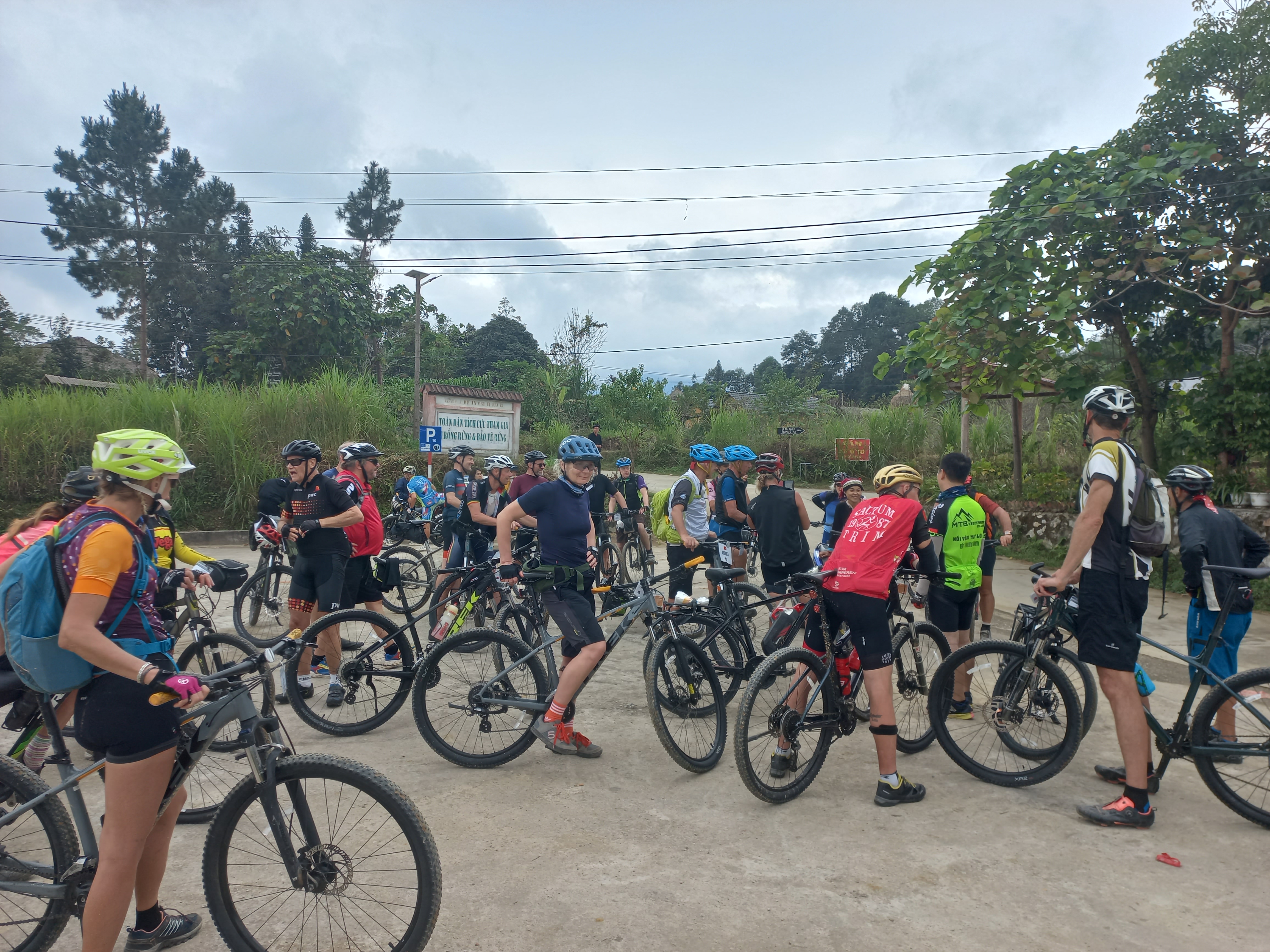 15 Days Cycling From Pakse To Hanoi