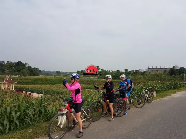 Luang Prabang Cycle To Vang Vieng – 2 Days 1
